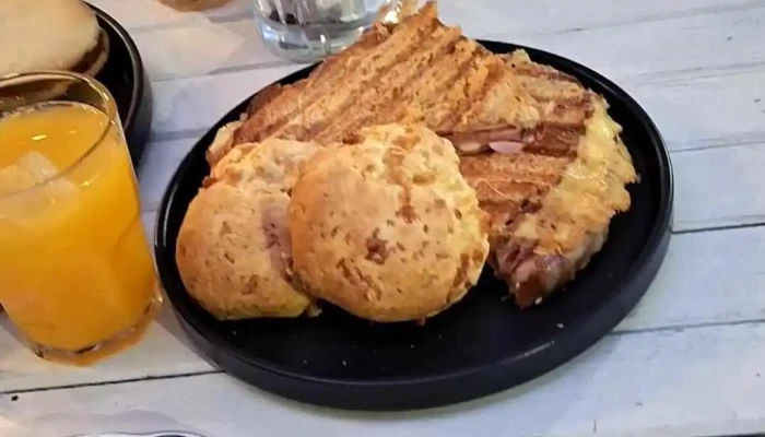 Americo Cafe Videos - Montevideo