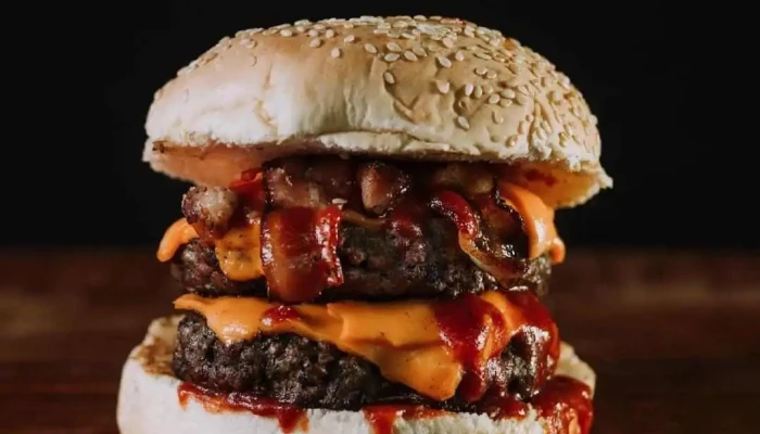 Angus and Cheddar - Melo