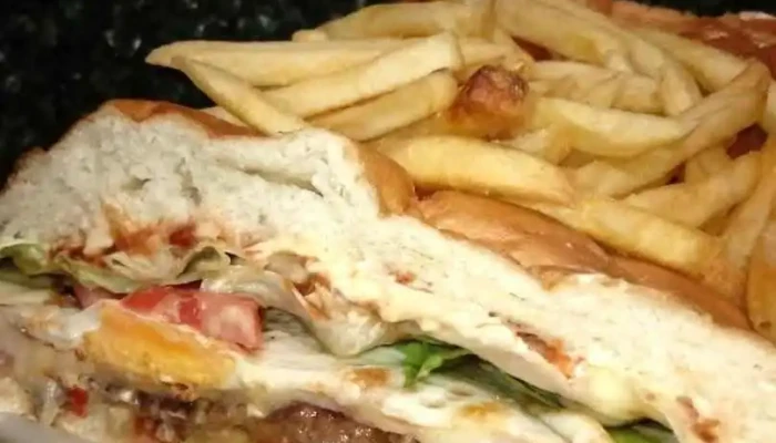 Antojitos Al Toque -  Sandwich De Pollo - Montevideo