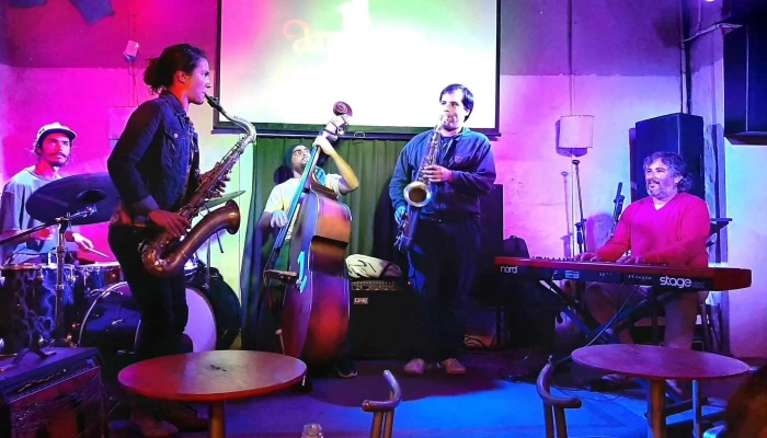 Anyway -  Ambiente - Mercedes