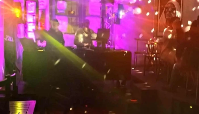 Anyway -  Recientes - Mercedes