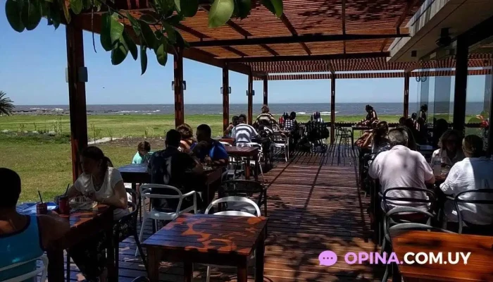 Artico Fast Sea Food Videos - Montevideo