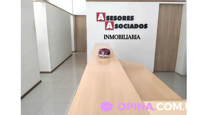 Asesores Asociados -  Numero - Montevideo