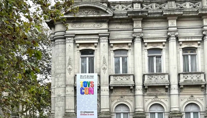 Ateneo De Montevideo -  Comentarios - Montevideo