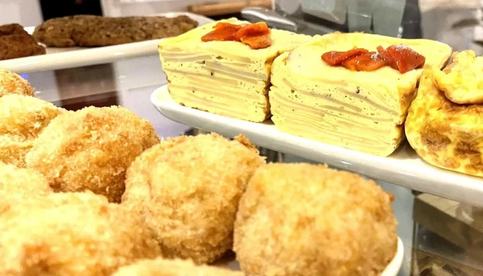 Atipico Comentario 2 - Montevideo