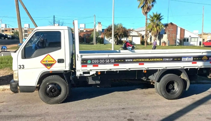 Auto Escuela Avenida -  Fotos - Pando