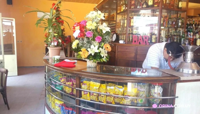 Bar Clavel -  Ambiente - Montevideo