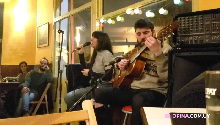 Bar Clavel -  Videos - Montevideo