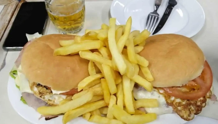 Bar Hispano -  Sandwich De Pollo - Montevideo