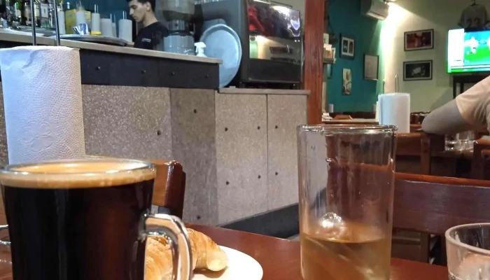 Bar Luz -  Comidas Y Bebidas - Montevideo