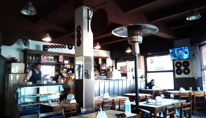 Bar Restaurante Viejo Silva -  Ambiente - Montevideo