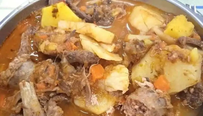 Bar Y Parrillada El Centro -  Comida Y Bebida - San Bautista