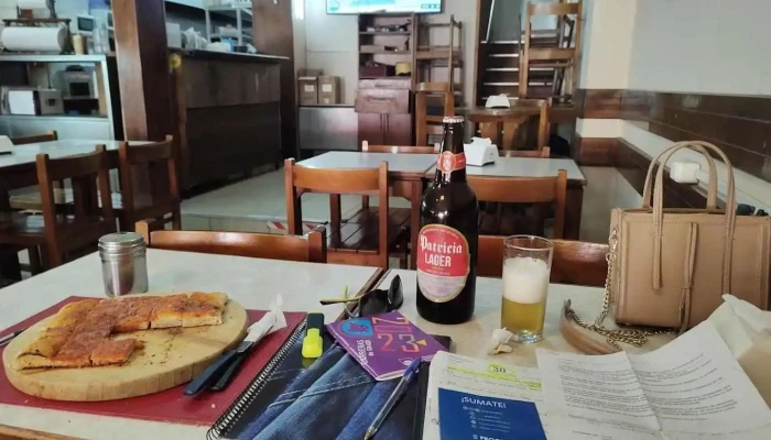 Bar Y Restaurante Gran Arenal -  Comida Y Bebida - Montevideo