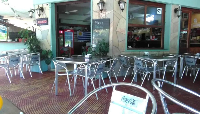 Baraka Resto Pub Y Pizzeria Ambiente - La Floresta