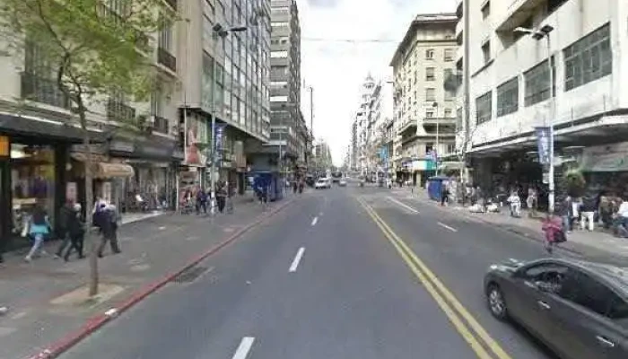 Barbarian Comics Store -  Comentariosdeg - Montevideo