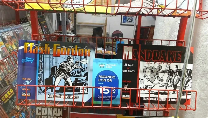 Barbarian Comics Store -  Interior - Montevideo