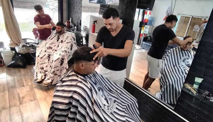 Barberia Y Grow En Una Nube - 15500 Barros Blancos