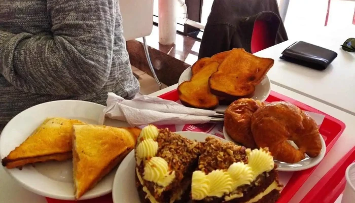 Barnys Comida Y Bebida - Atlántida