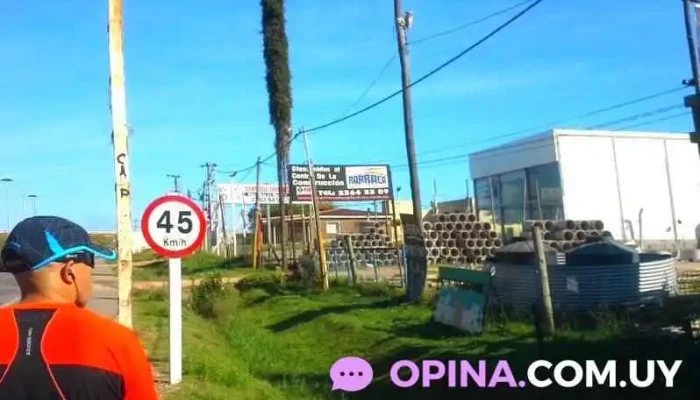 Barraca Las Piedras - Av. Sacerdote Luis "Perico" Perez Aguirre Sj