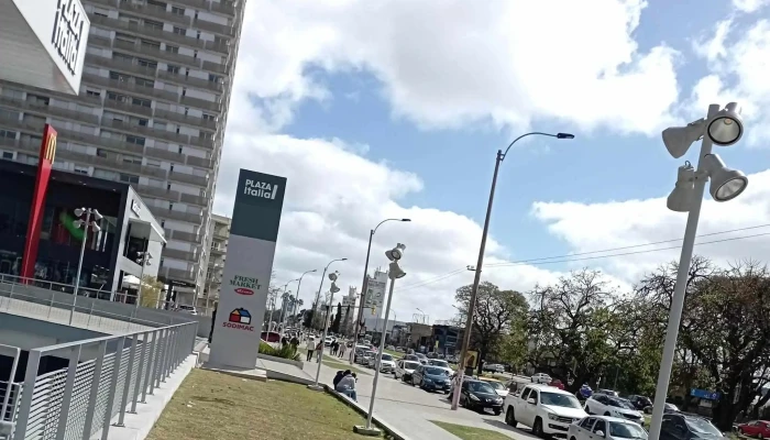 Bas Outlet -  Numero - Montevideo