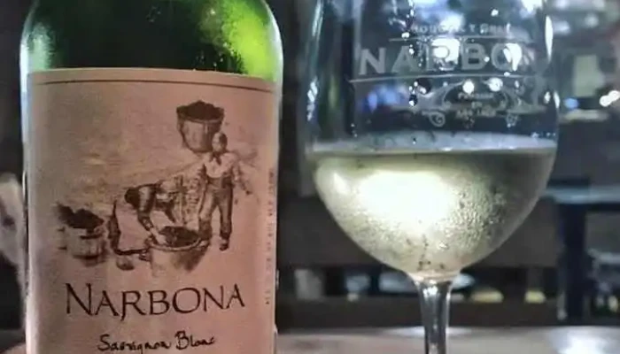 Basta Pedro -  Vino - Carmelo