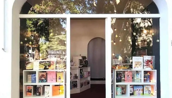 Bennet Bookshop -  Promocion - Col. del Sacramento