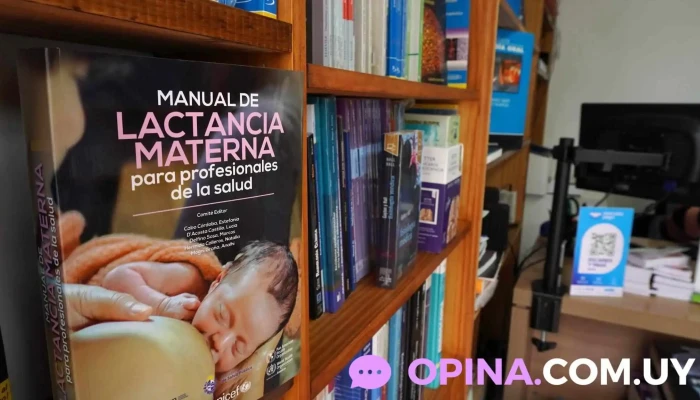 Bibliomedica Ediciones Estante De Libros - Montevideo