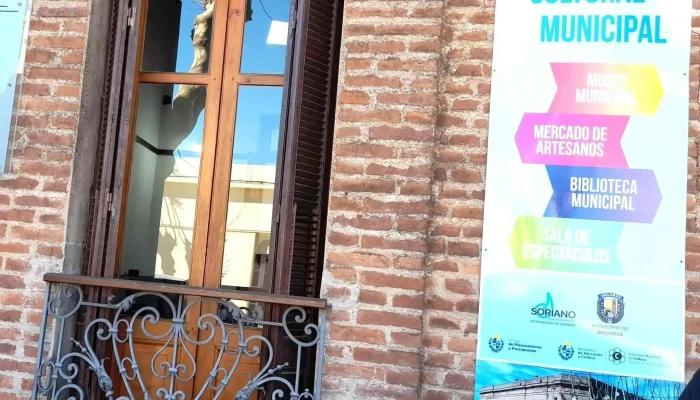 Biblioteca Municipal -  Opiniones - Dolores