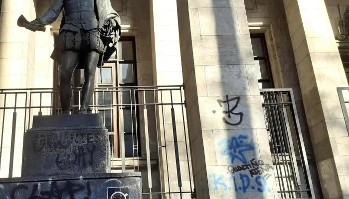 Biblioteca Nacional De Uruguay -  Abierto Ahora - Montevideo
