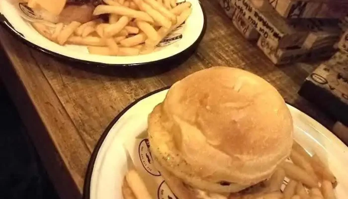 Bigote -  Hamburguesa - Punta del Este