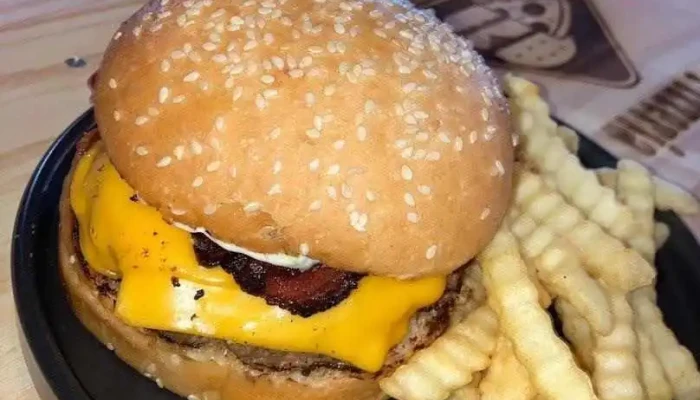 Black White Pizzeria Hamburgueseria Todas - Trinidad