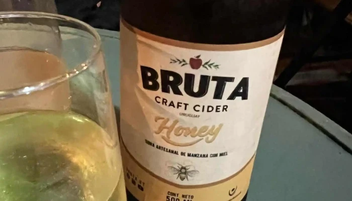 Bluzz Bar -  Cerveza - Montevideo