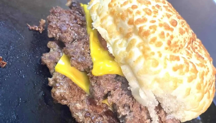 Bm Burgers Punta De Rieles Delivery -  Hamburguesa - Montevideo