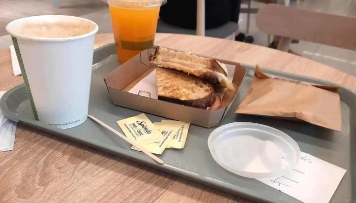 Brava Aeropuerto De Carrasco -  Comidas Y Bebidas - Ciudad de la Costa