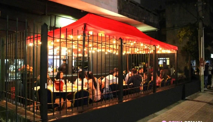 Bros Burger -  Ambiente - Montevideo