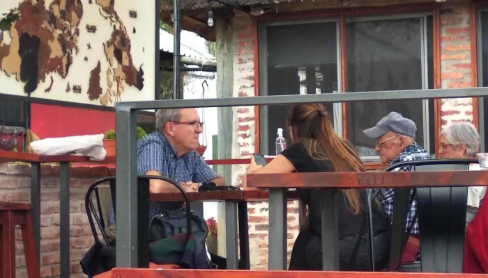 Brujula Cafe Comentario 1 - Montevideo