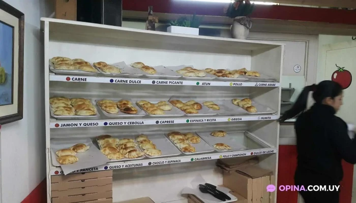 Buena Moza -  Ambiente - Col. del Sacramento