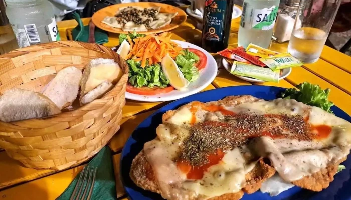 Buenos Amigos -  Comida Y Bebida - Col. del Sacramento