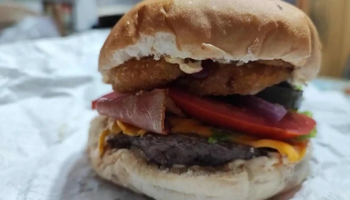 Burger House -  Pizzeria Hamburguesas En Toledo Comida Y Bebida - Minas