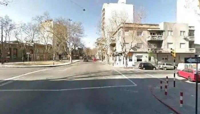 Cabesas Quiosco Cordon Mvd Street View Y 360 - Montevideo