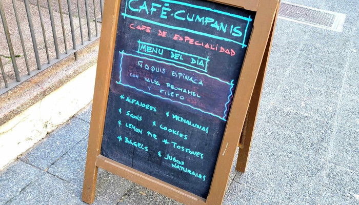 Cafe Cum Panis Comentario 4 - Montevideo