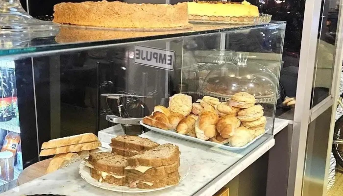 Cafe Del Teatro Escayola Ambiente - Tacuaremb&oacute;