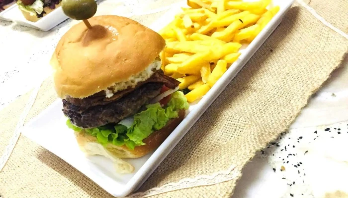 Cafe Resto Club Colonia Comidas Y Bebidas - Col. del Sacramento