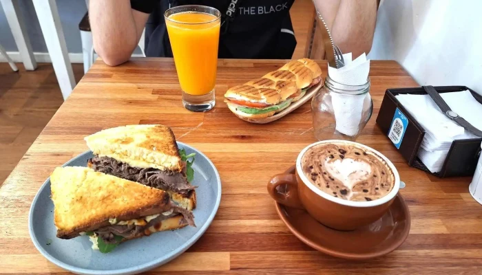 Cafe Suarez Comidas Y Bebidas - Montevideo