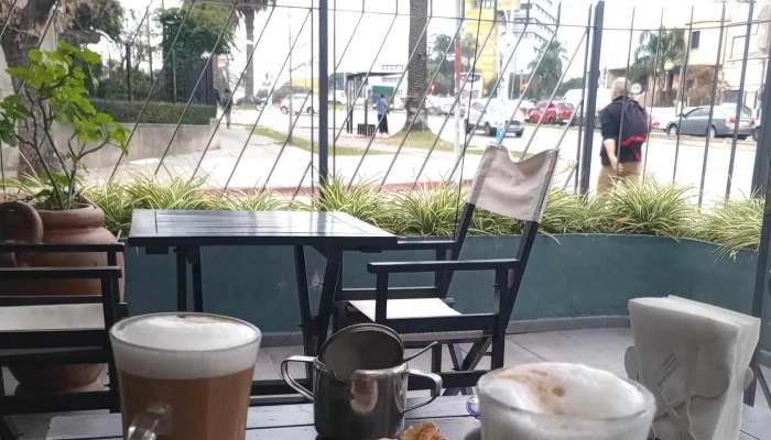 Cafeteria Gourmet Las Torres Comentario 6 - Montevideo