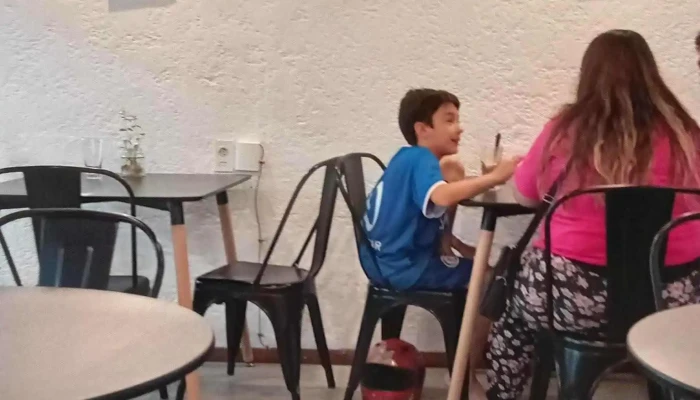 Cafeteria Obsidiana Ambiente - Durazno