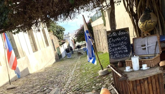 Cafeteria Pasteleria Florencia Comentario 4 - Col. del Sacramento