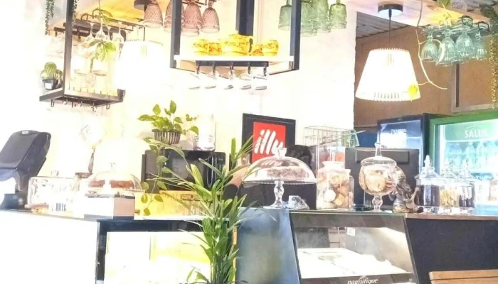 Cafeteria Terminal 24hs Ambiente - Tacuaremb&oacute;