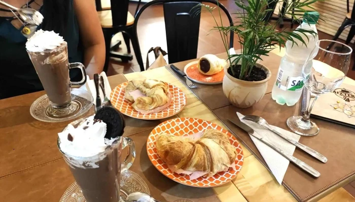 Cafeteria Terminal 24hs Todo - Tacuaremb&oacute;