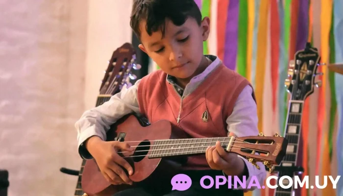 Calderon Ensenanza Musical Y Artes Plasticas Del Propietario - Paysandú